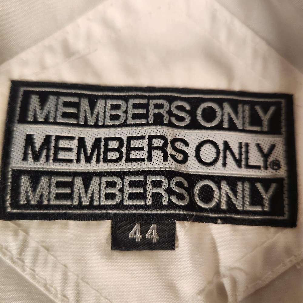 Vintage Members Only Jacket Mens 44 White Ivory Racer Bomber Epaulets Zip‎ 80s - Picture 2 of 10